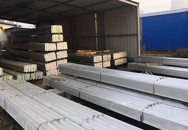 ����\���