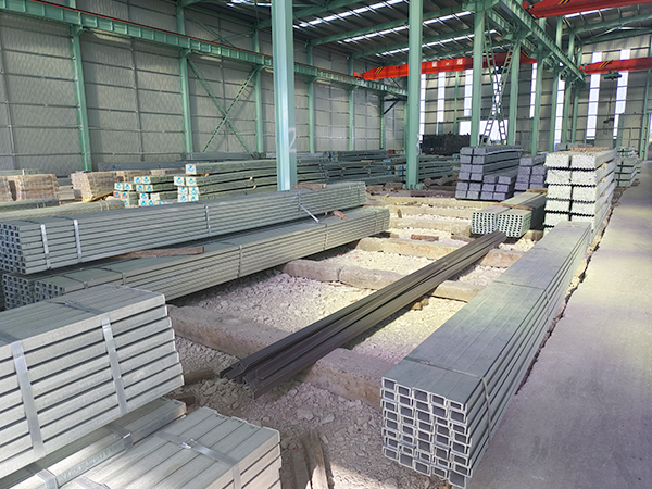 ��ɽ����\���